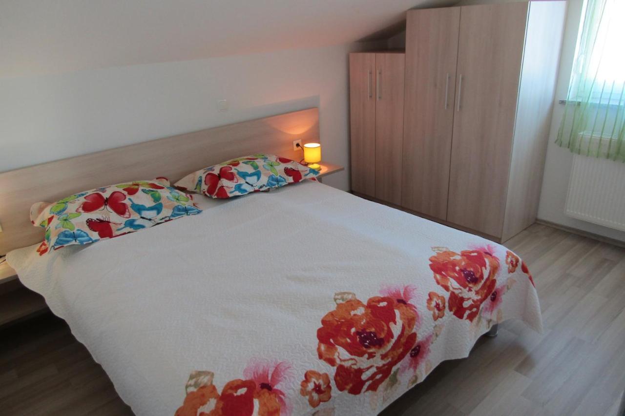 Apartment Morozin Đảo Krk Ngoại thất bức ảnh
